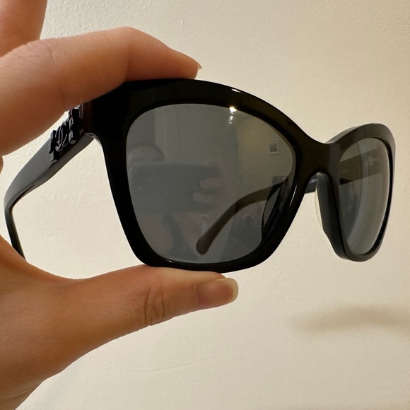 CHANEL Sunglasses WITH OG CASE - Picture 9 of 15